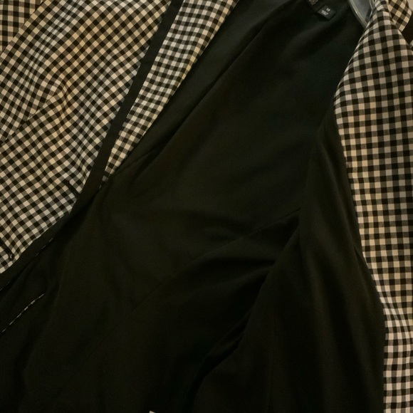 7th AVENUE- Black/white plaid 2 button blazer. 2 flat front pockets. Sz 10 - Picture 10 of 10